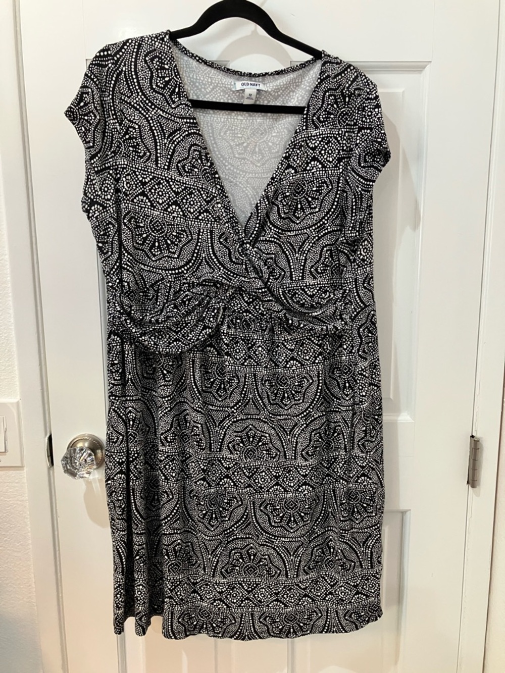 Old Navy Black & White Printed Faux-Wrap Midi Dress